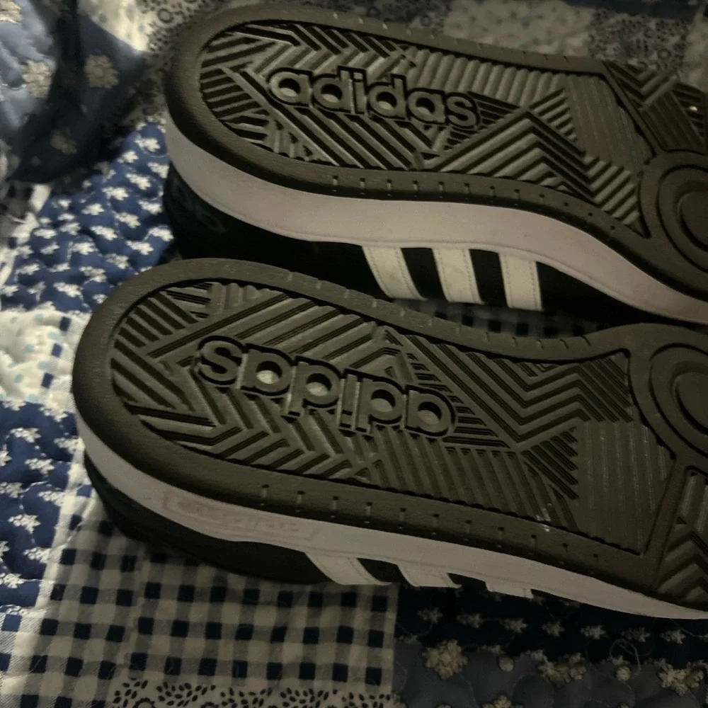 Adidas Classic Black and White Striped Shoes men’s - Picture 12 of 14